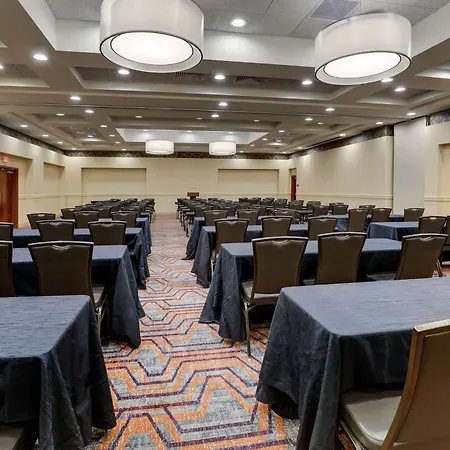 Drury Inn & Suites Charlotte Northlake-2