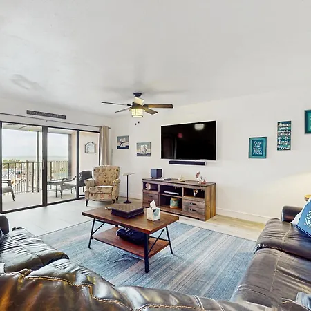 Reef Club 107-3