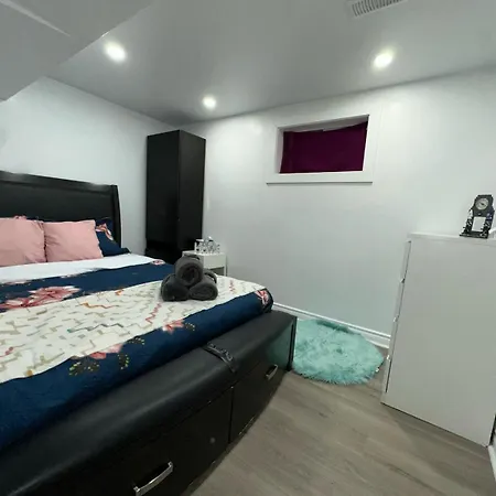 Brawley Avenue Home - Sleep 6-3
