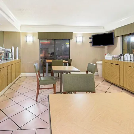 Coratel Inn & Suites By Jasper Wonderland-2