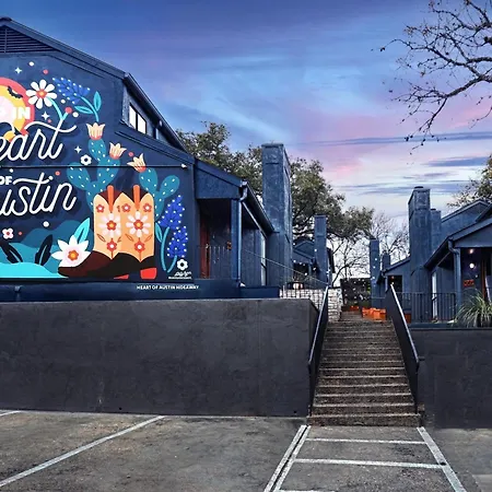 Heart Of Austin Hideaway-3