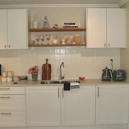 Maison De Hobson Luxury Guest Suite-3