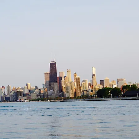 Wrigley Hostel - Chicago (Adults Only)-2