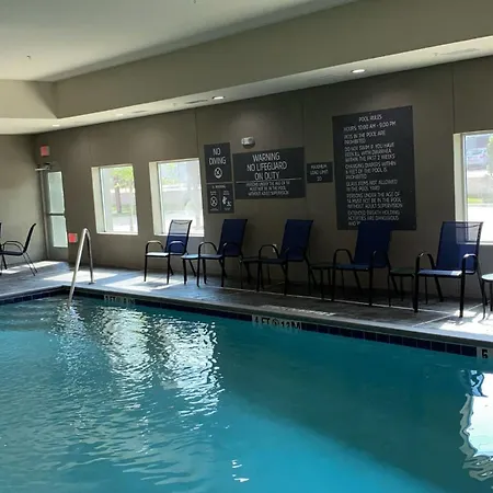 La Quinta Inn & Suites By Wyndham Austin South-3