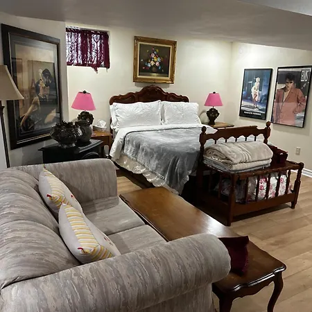 Blue Gables Bed And Breakfast-3