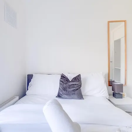Comfy Home-Vimy Road-2