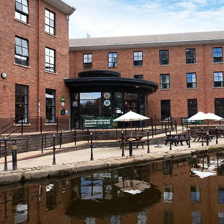 Yha Manchester-3