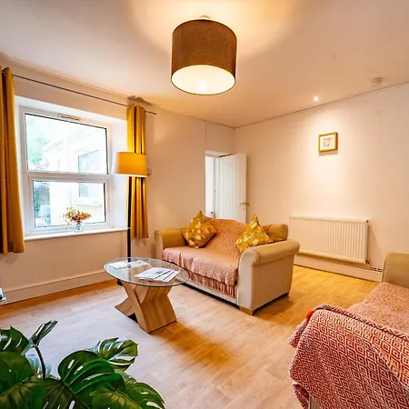 Stella'S Cottage- Cute Traditional Home In South West By Stae-Homes-2