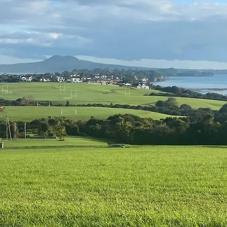 Seaview House In Howick Auckland-2