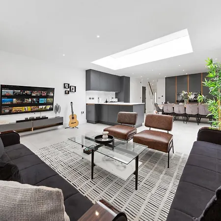5Br Sleeps 11 Golf Course 2 Min Free Wifi & Parking-2