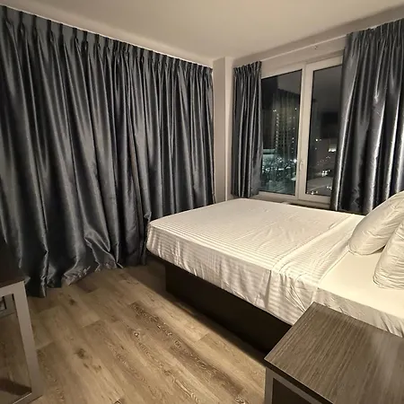 Bkway Hotel Brooklyn-3