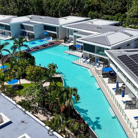 Pool Resort Port Douglas-2