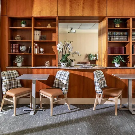 Park Lane Suites & Inn-3
