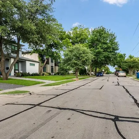 Dallas Flair House Midway-Hollow, Uptown Close By-3