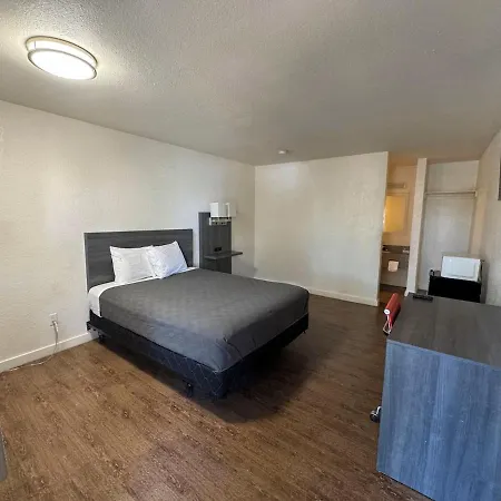 Ocotillo Apartments & Hotel-3