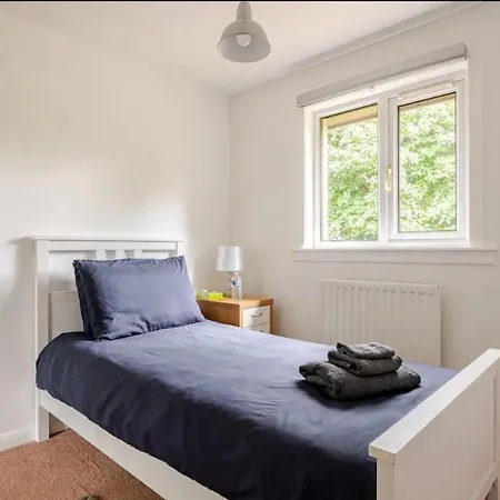 Little France House Room1-2