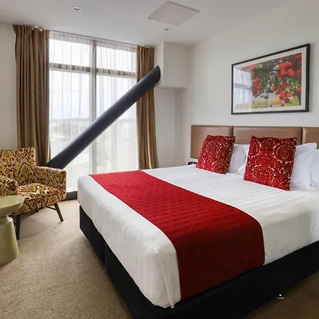 Ramada Suites By Wyndham Auckland Manukau Pacfic Centre-3