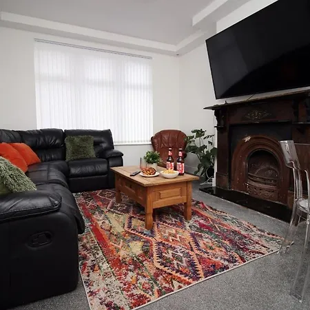 Royal Oak House By Ty Sa - 5 Bedroom House-2