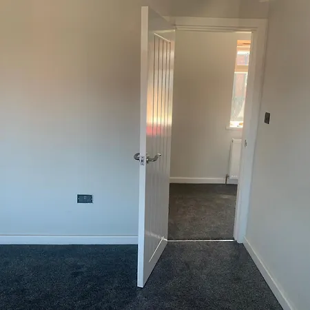 13 Langdale Gardens, Headingley Leeds Ls6 3Hb-2