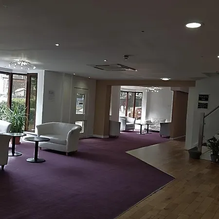 Oyo The Luton Hotel-2