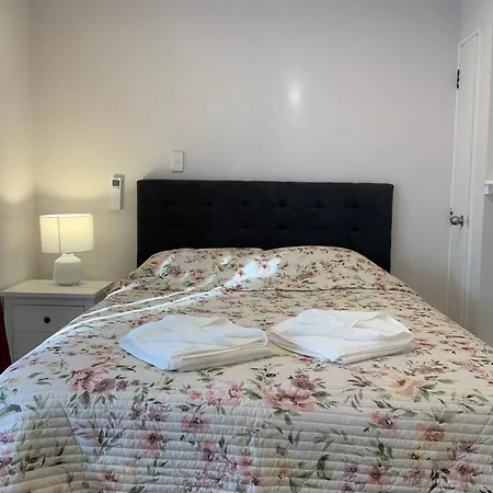 Cascades Motor Lodge-3