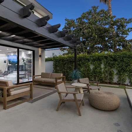 Curson Modern-2