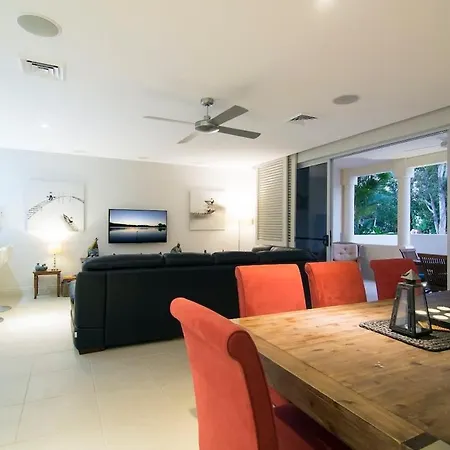 Whispering Palms - Beachfront Port Douglas-3