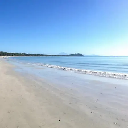Whispering Palms - Beachfront Port Douglas-2