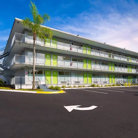 Weekly Inn-2