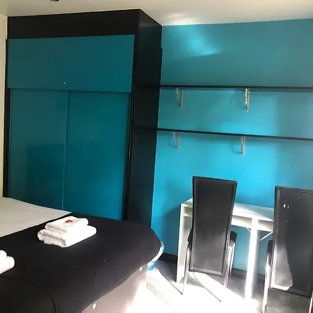 Bassett Avenue - Superking Room-2