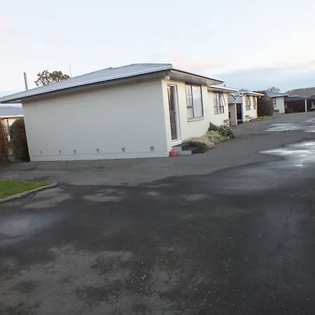 Canterbury Court Motel-2