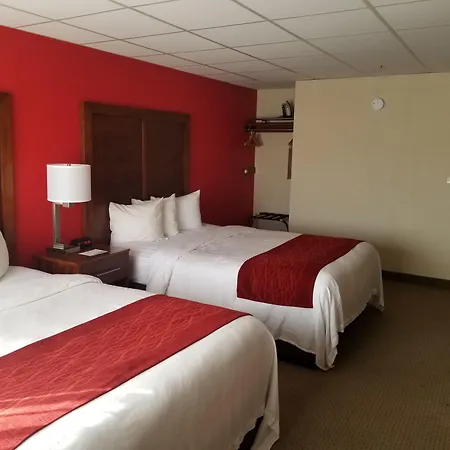 Ramada By Wyndham Downtown Spokane-3