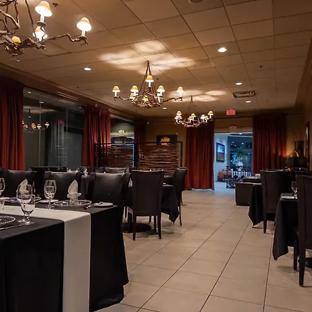 Carriage House Hotel And Conference Centre-3