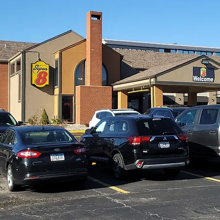 Super 8 By Wyndham Kansas City Airport North-3