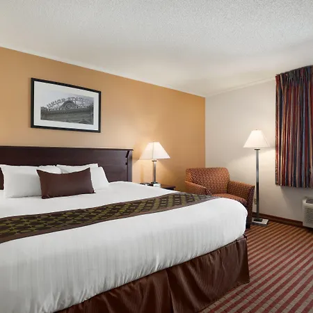 Days Inn & Suites By Wyndham Kansas City South-3