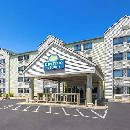 Days Inn & Suites By Wyndham Kansas City South-2