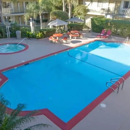 California Suites Hotel-3