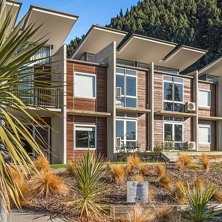 Hampshire Holiday Parks - Queenstown Lakeview-2