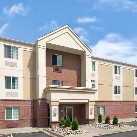 Mainstay Suites Omaha Old Mill-3