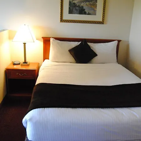 Economy Inn-3