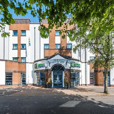 Holiday Inn Express Belfast City By Ihg-2