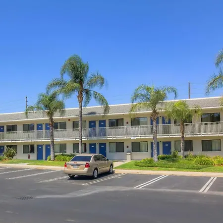 Vagabond Inn Sylmar-3