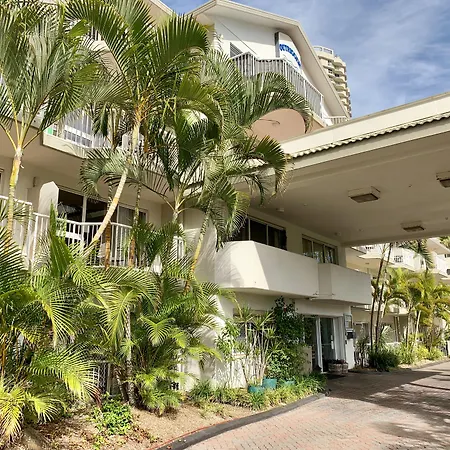 Outrigger Burleigh-3