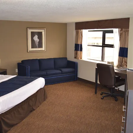 Baymont By Wyndham Downtown Detroit-2