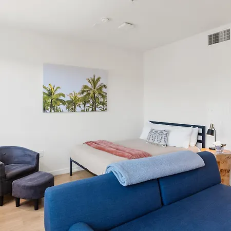 Bright Studio On Sunset Blvd Pool, Parking, Gym-2