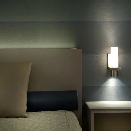 Hotel-Motel & Suites Ideal Montreal-2