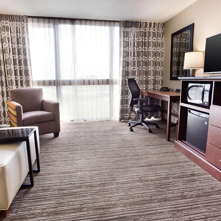 Drury Inn & Suites Kansas City Airport-3