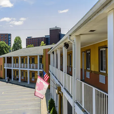 University Manor Inn-3