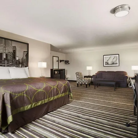 Super 8 By Wyndham Portland Airport-2