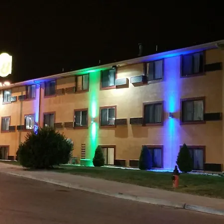 Super 8 By Wyndham Kansas City At Barry Road/Airport-2